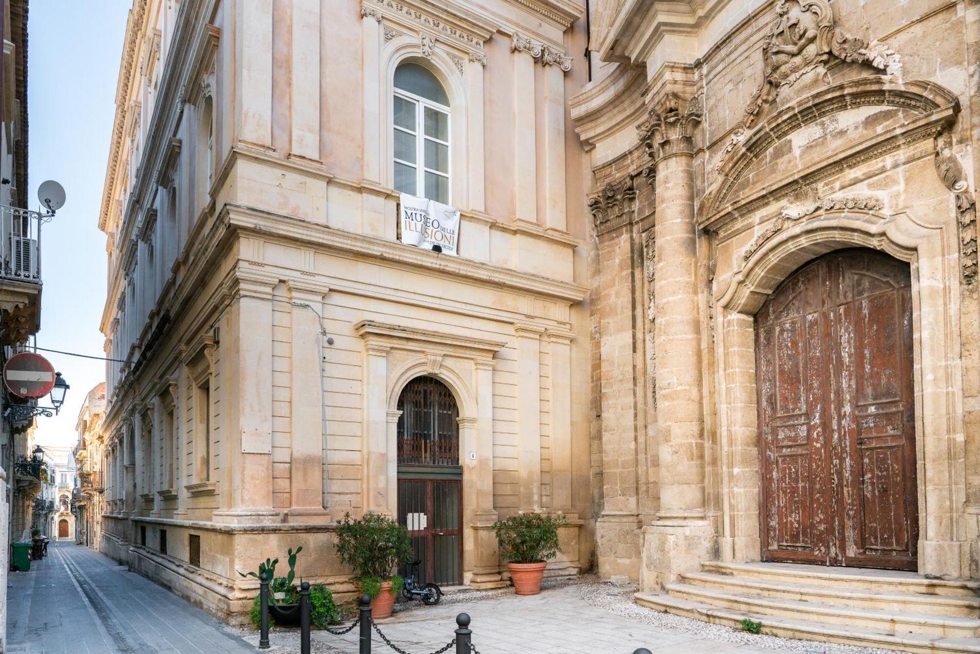 Ortigia Courtyard By Ortigia * Syrakus